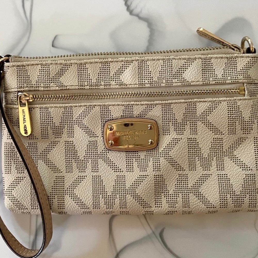 Michael KORS Jetset Wristlet